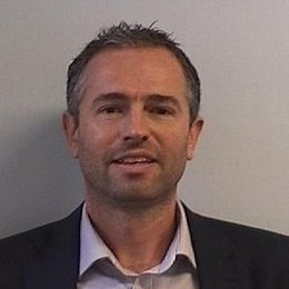 中芯国际(00981)发布第二季度业绩,股东应占利润1.32亿美元 三季度收入指引为环比增长5%到7%